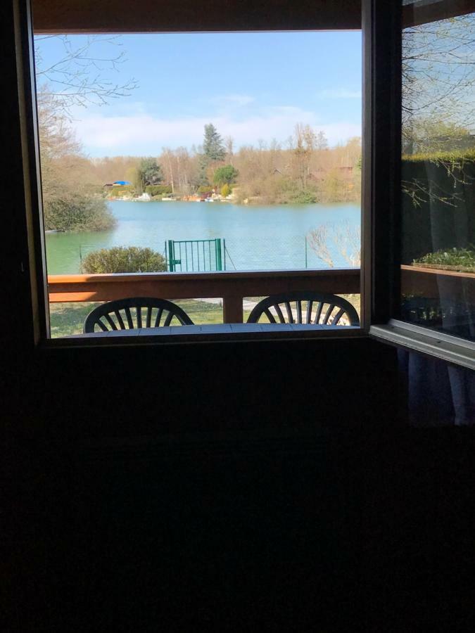 Le Chalet Du Lac - Domaine De La Goujonne Saint-Sauveur-lès-Bray Екстериор снимка